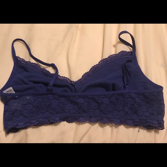 Blue lace bralette - Picture 2 of 4